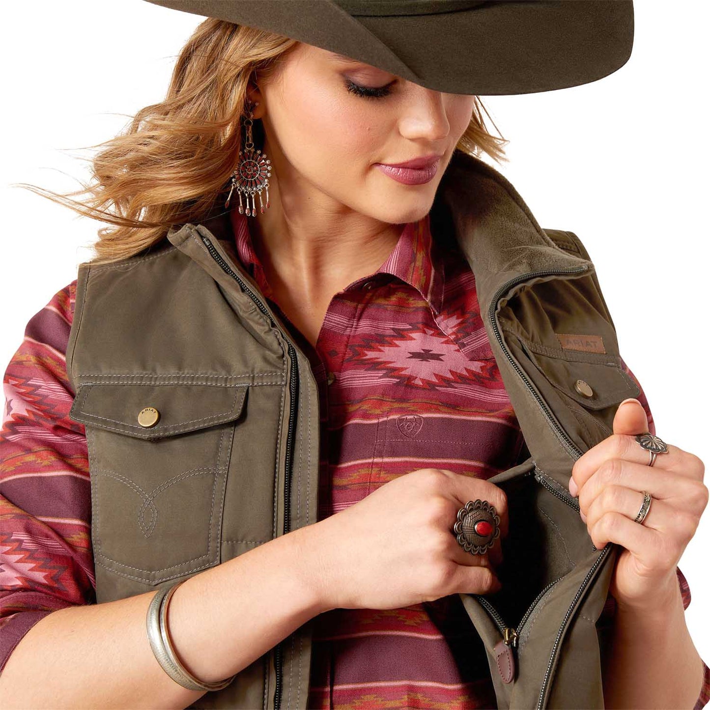 Ariat Womens Grizzly Quilted Vest β Lightweight Insulated Outdoor Vest
