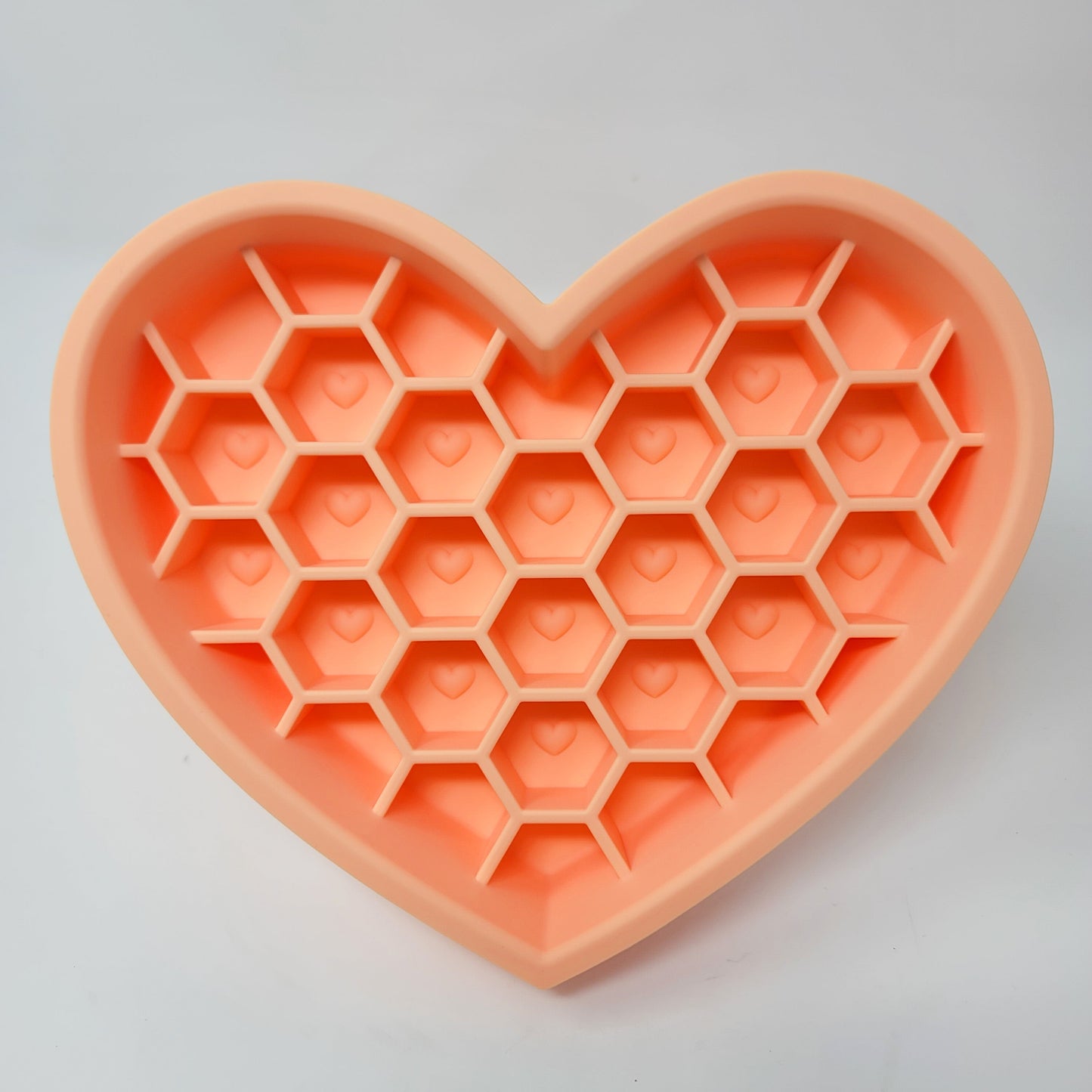 Love SlowMo slow feeder and lick mat