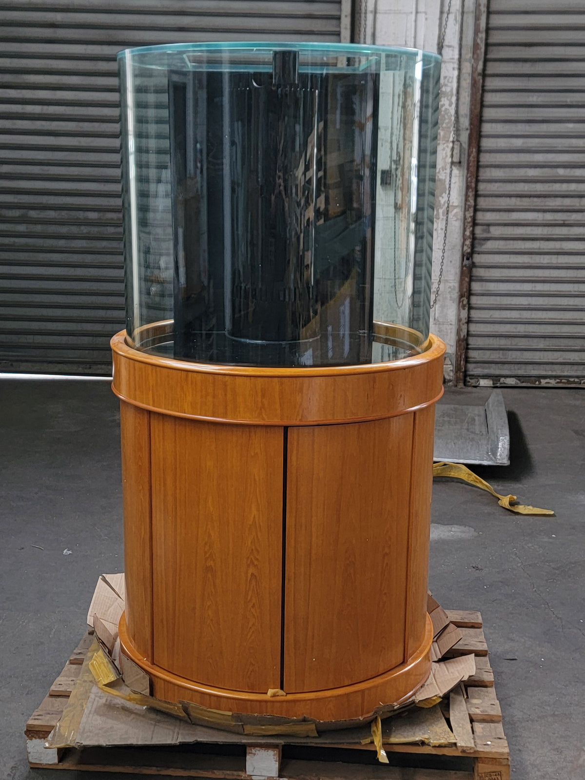 90 Gallon Glass 3/4 Cylinder Round Aquarium With Stand and Canopy in Golden Oak