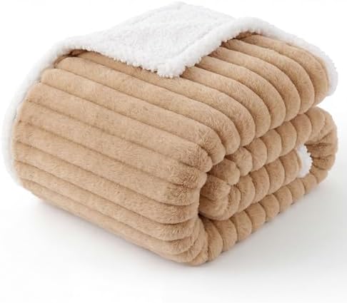 Bedsure ComfyFleece® Waterproof Dog Blankets
