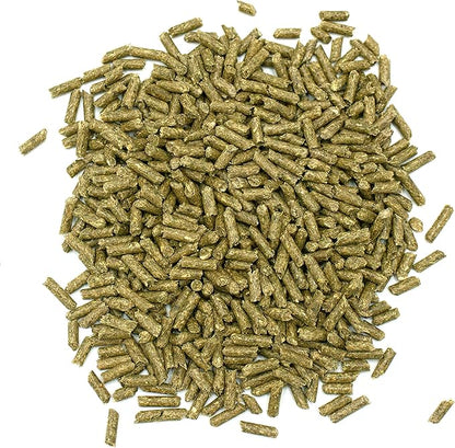 Oxbow Essentials Guinea Pig Food, Senior, Made Alfalfa for Guinea Pig, Pet Food Pellets with Vitamin C, Small Animal Pet Products, Made in USA, High Fiber, 8 lb. Bag