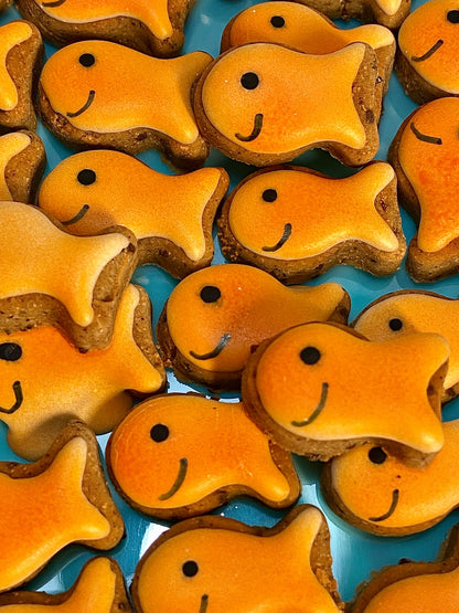 “GO FISH™” Gift Set — Certified Lookie-a-Tookie™ Canine Cookies, Bite-Size Dog Treats 🎣🐾