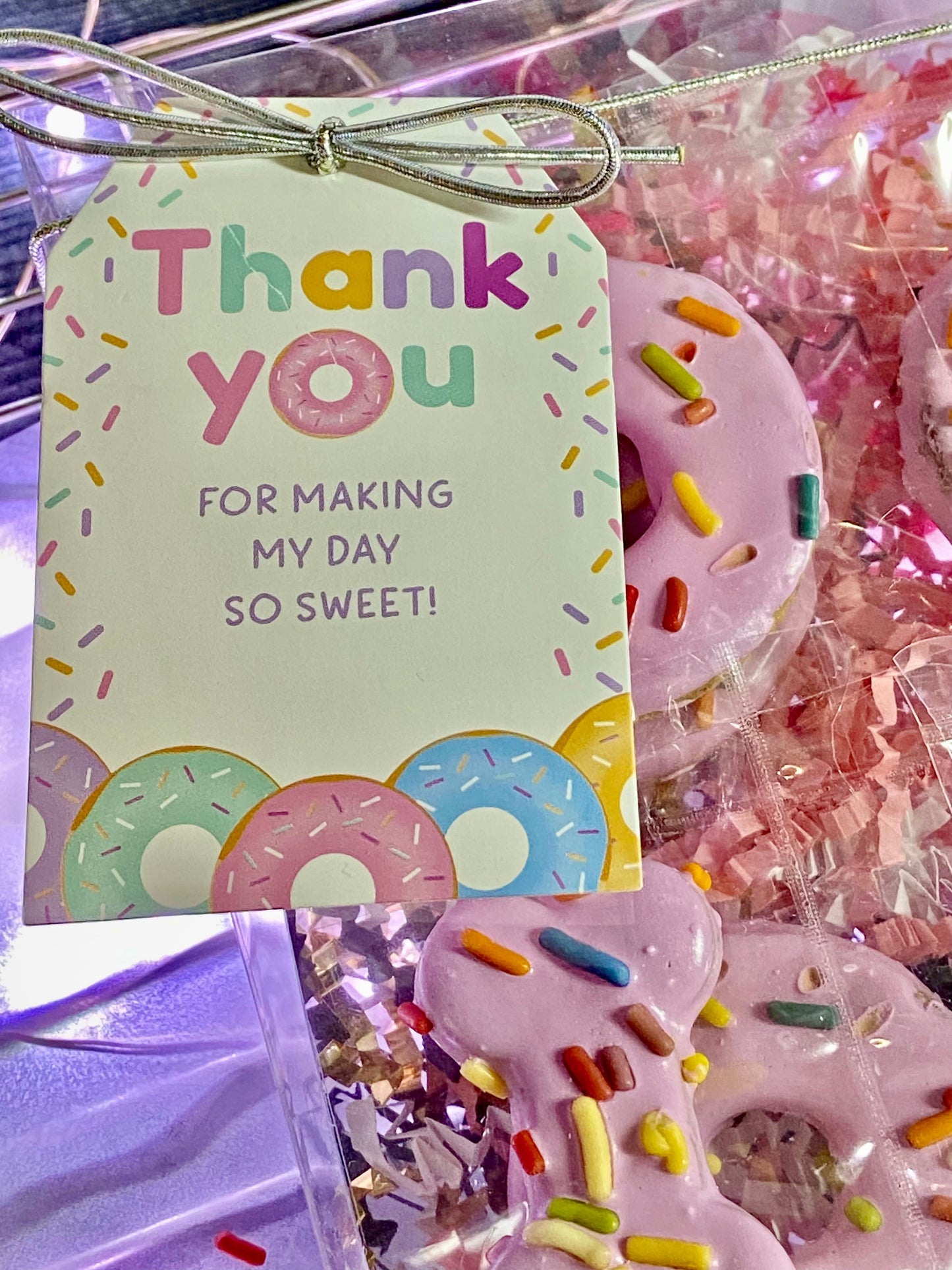 SWEET DONUT DAY™ Gift Box Set — Lookie-a-Tookie™ Donut Dog Treats w/ Tag